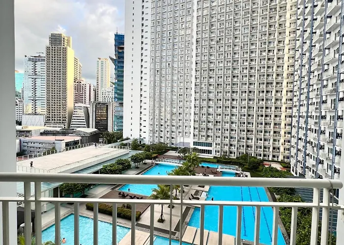 Fun Pop-art Inspired Makati * Manila