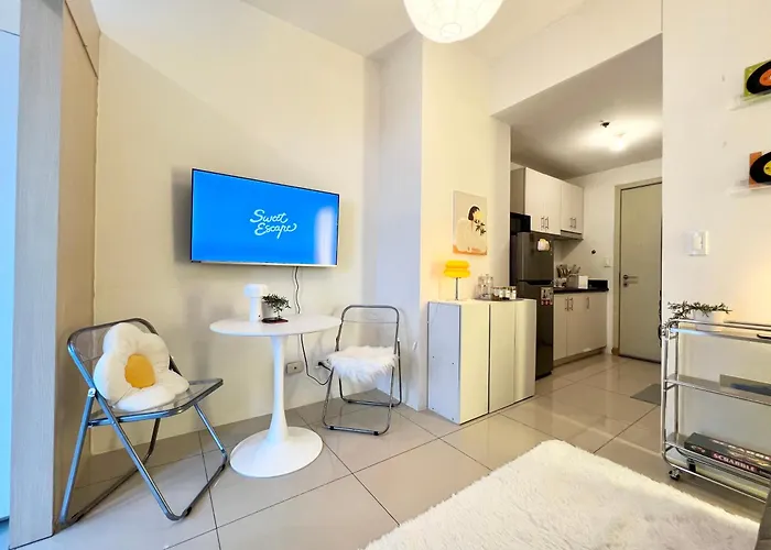Fun Pop-art Inspired Makati Apartment Manila